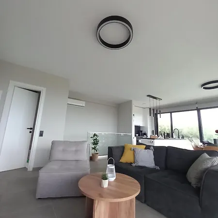 Eranthemo Ferienhaus Karianí