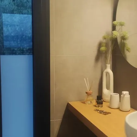 Eranthemo بيت للعطل Karianí
